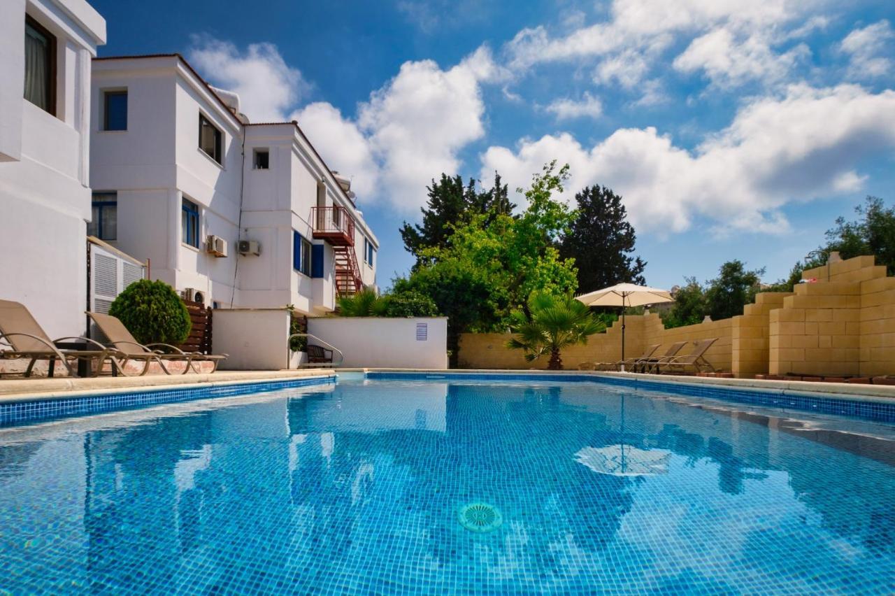 Townhouse By The Sea Pirate Harbor Apartman Paphos Kültér fotó