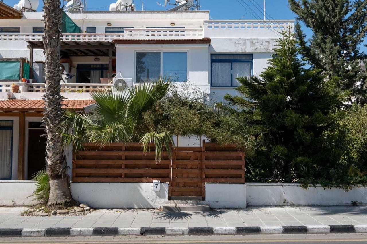Townhouse By The Sea Pirate Harbor Apartman Paphos Kültér fotó